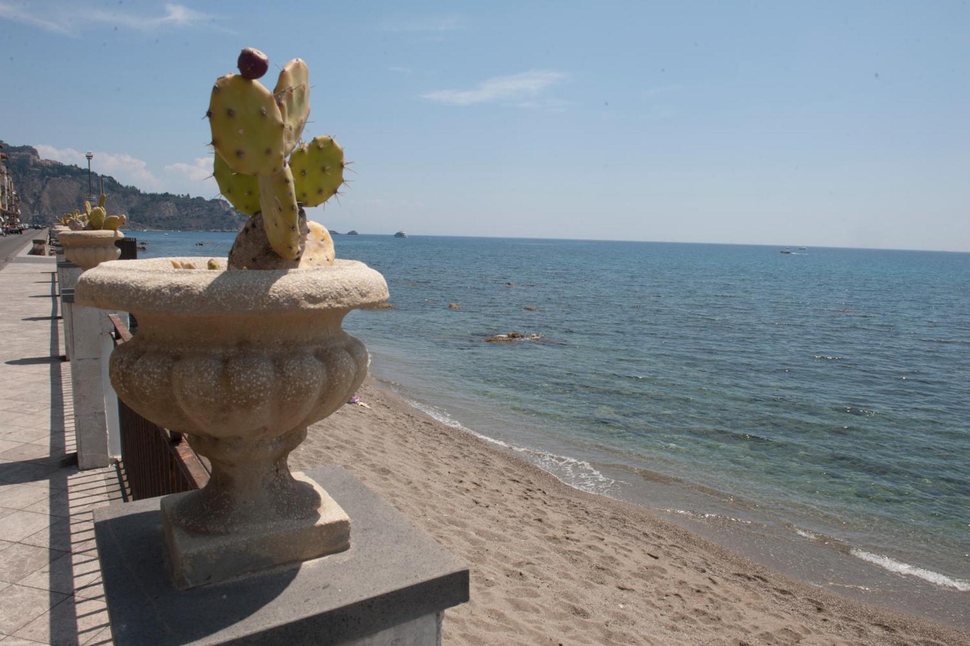 Nina B&B Giardini Naxos Exterior photo